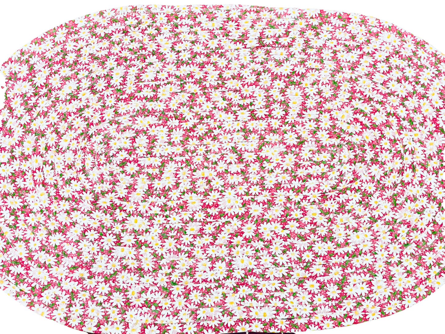 Daisies on pink background Jellyroll rug, Cotton, 20X32 inches