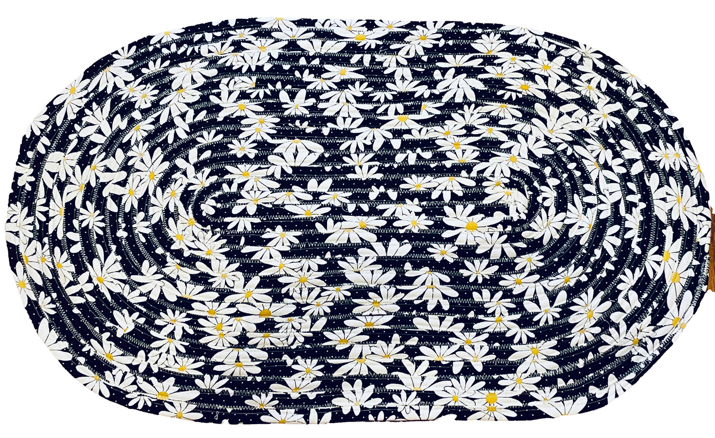 Daisies with Black background Cotton Jellyroll rug 20X32 inches