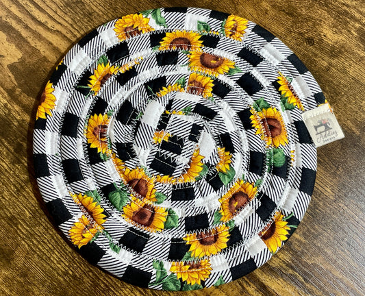 Trivet - sunflower/checkered print, handcrafted, 100% Cotton by Addies Designs